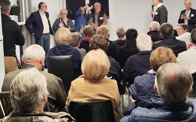 Une première réunion publique avec beaucoup de monde